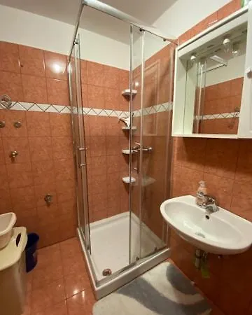 Katja Apartament *